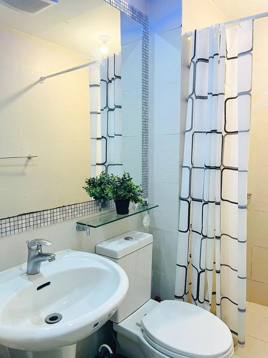 Image 2 of Azure Urban Resort Residences