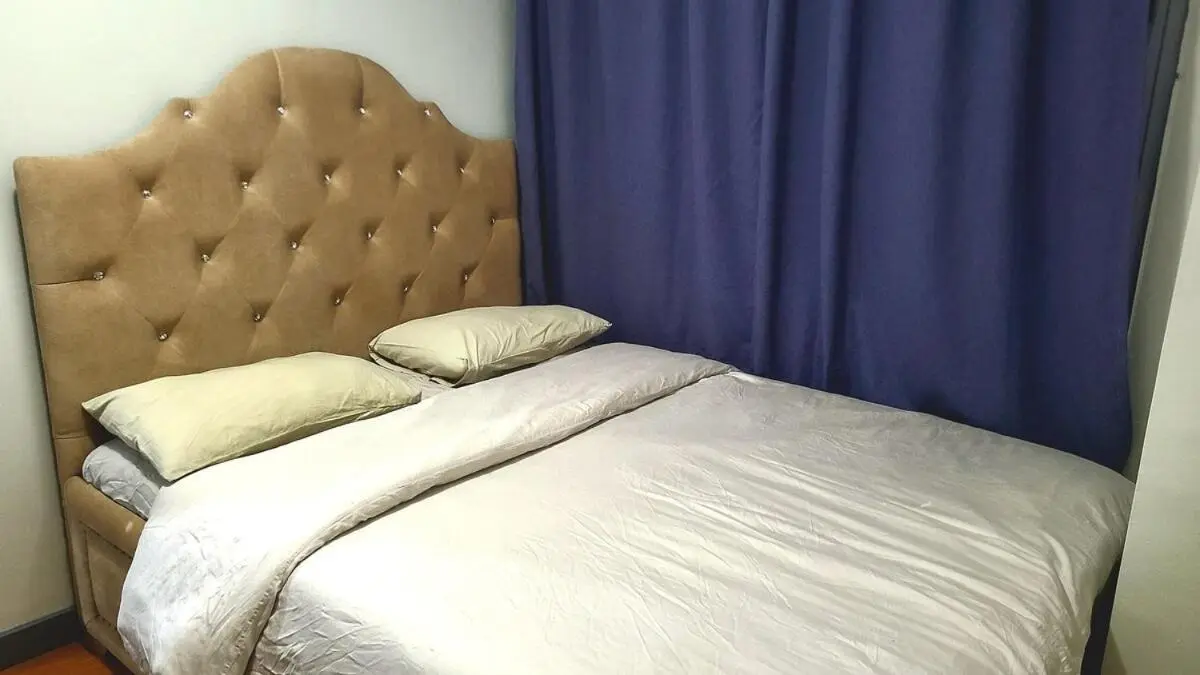 Image 6 of BGC Center Decent 74sqm, 2br, 2baths, 4beds with maid quarter