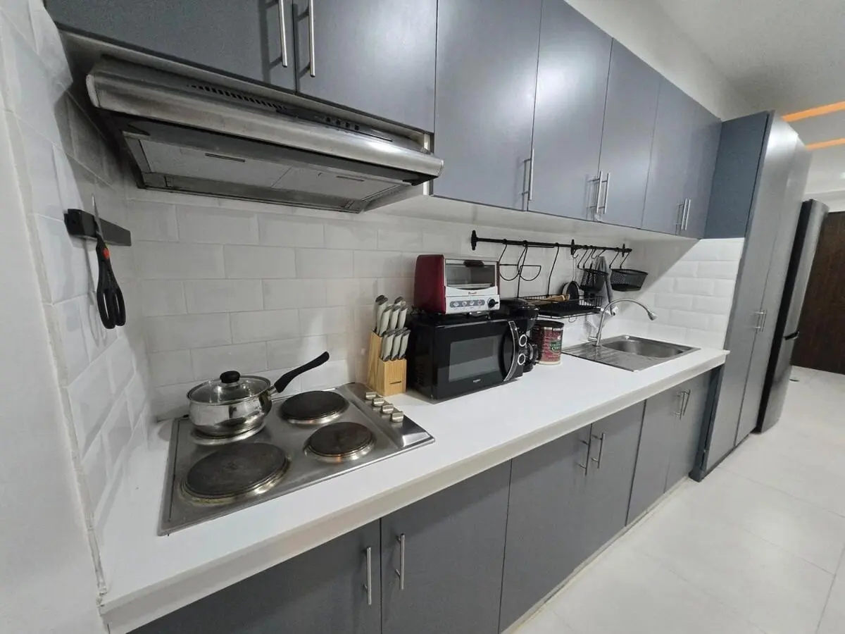 Image 2 of BGC Center Decent 74sqm, 2br, 2baths, 4beds with maid quarter