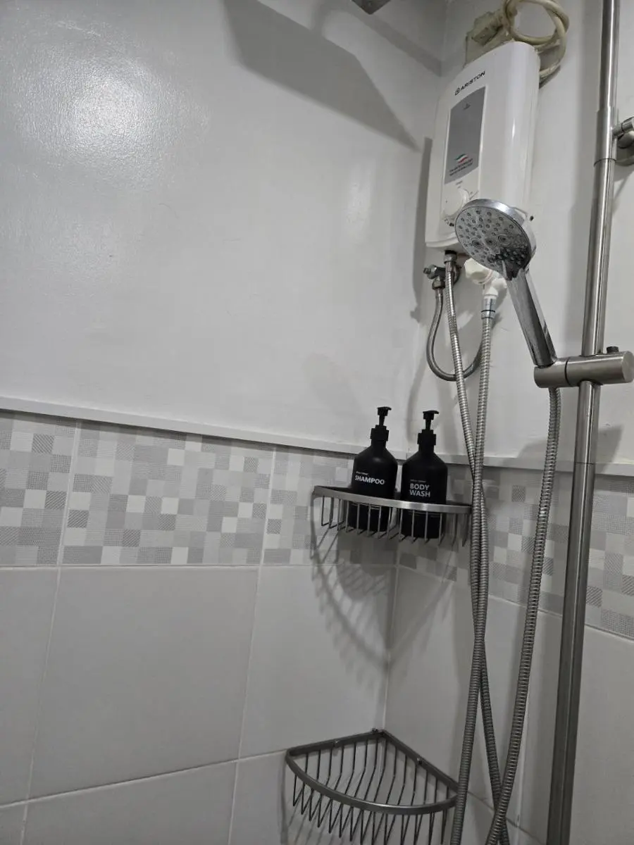 Image 3 of BGC Center Decent 74sqm, 2br, 2baths, 4beds with maid quarter