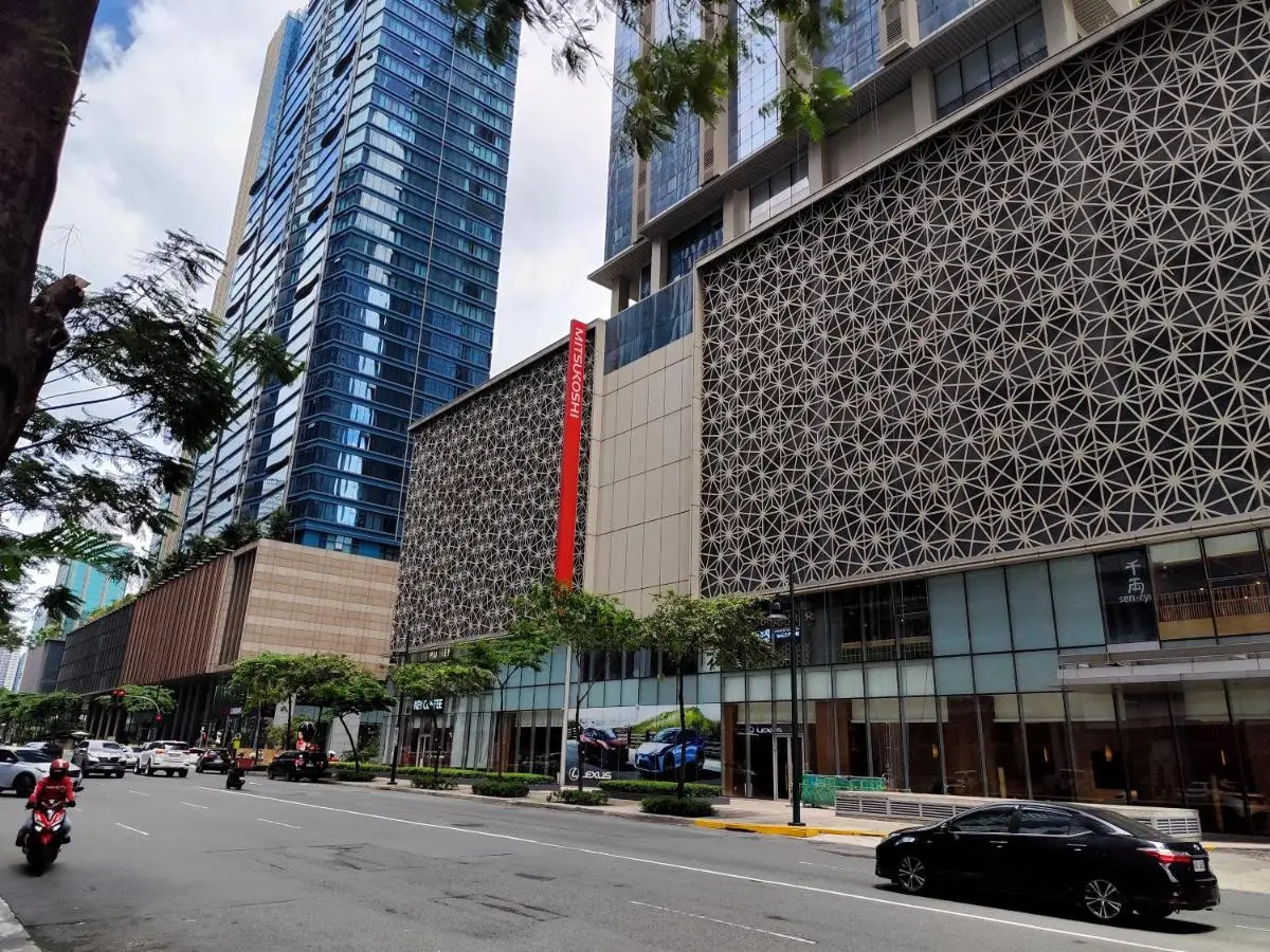 Image 1 of BGC Uptown Park Suites Tower 1 – 2 Bedroom and 2 Bath Condo