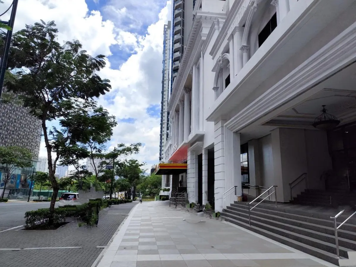 Image 2 of BGC Uptown Park Suites Tower 1 – 2 Bedroom and 2 Bath Condo