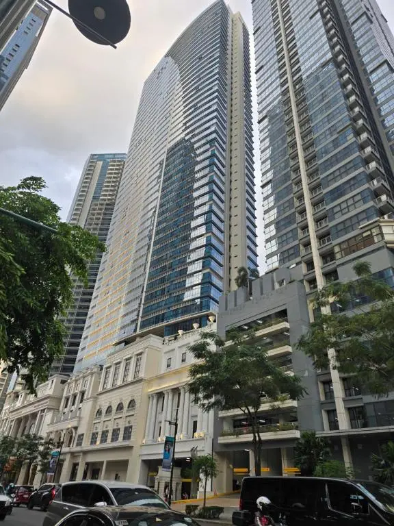 Image of BGC Uptown Park Suites Tower 1 – 2 Bedroom and 2 Bath Condo