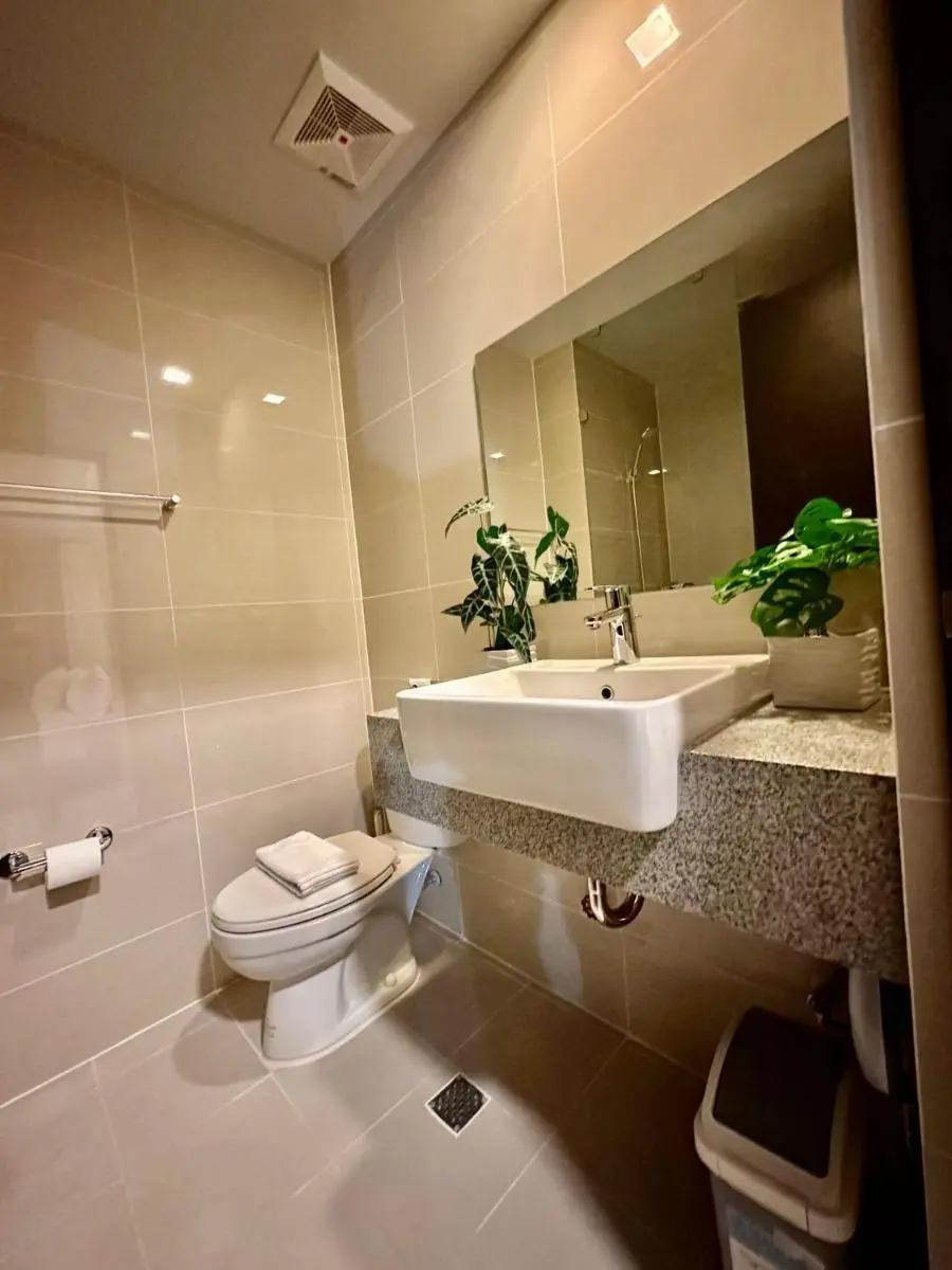 Image 5 of BGC, Uptown Parksuites Tower 2