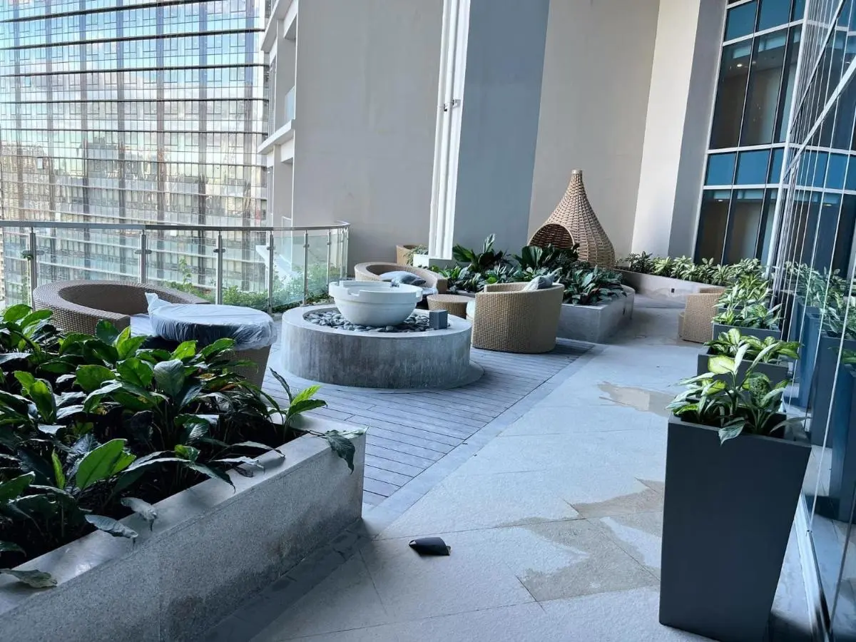 Image 2 of BGC, Uptown Parksuites Tower 2