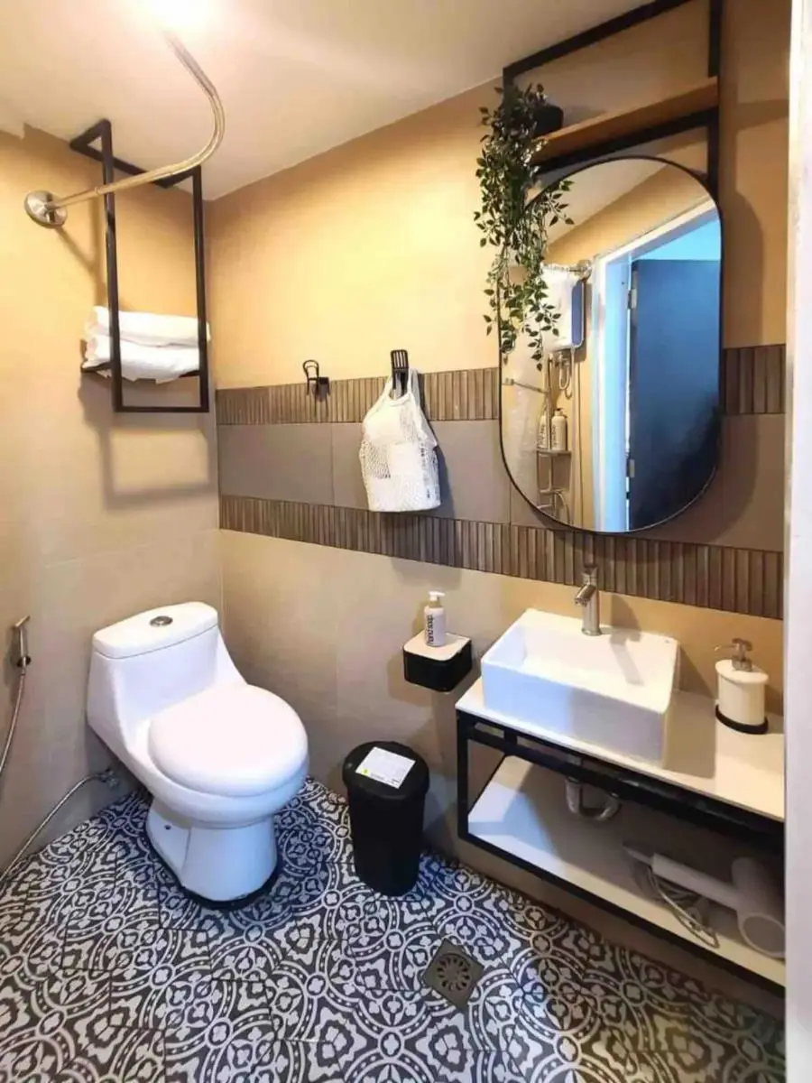 Image 3 of BGC – Two Bedroom Condo with Game Room with 400mbps WiFi- 09
