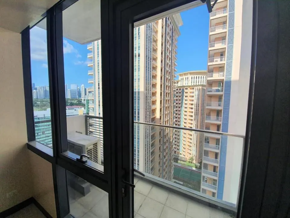 Image 2 of Beautiful High End Condo in City Center, Manila