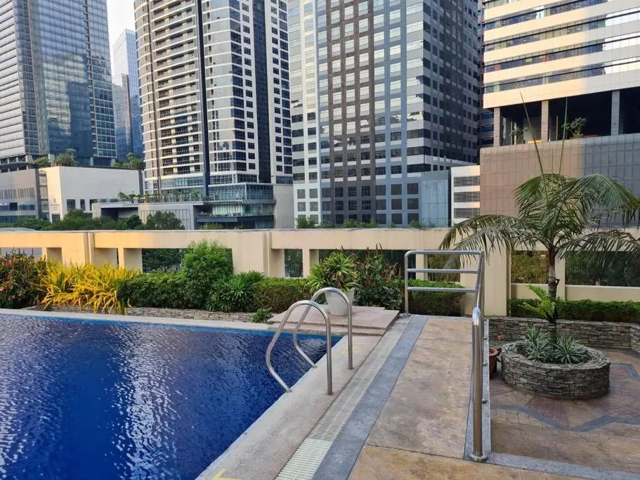 Image 6 of Big 2BR near Burgos Circle, Highstreet, St Lukes – B Parklane T1