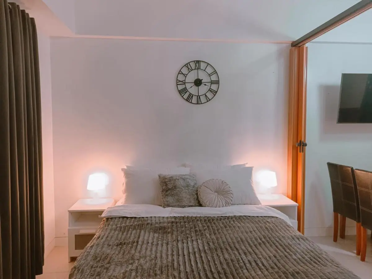 Image 6 of Bright & Airy Studio near Venice Mall with Pool, Gym & Fast WiFi