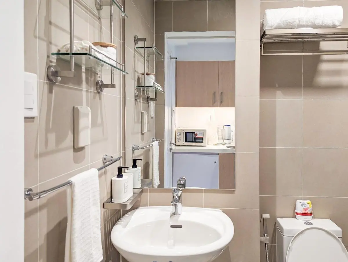 Image 2 of Bright & Cozy Studio Condo in Commonwealth, UP Diliman