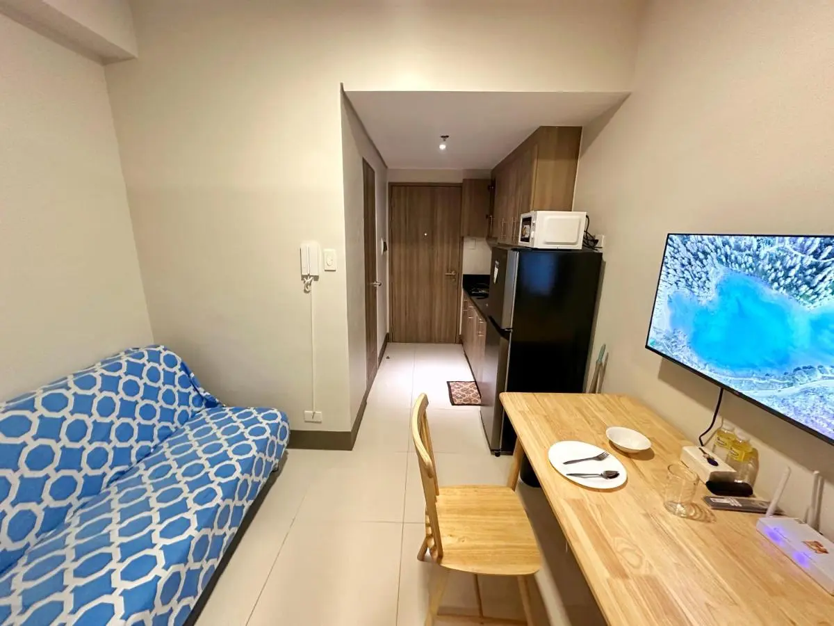 Image 5 of Cairong Inn Condominium pool TV with Netflix FAME RESIDENCES