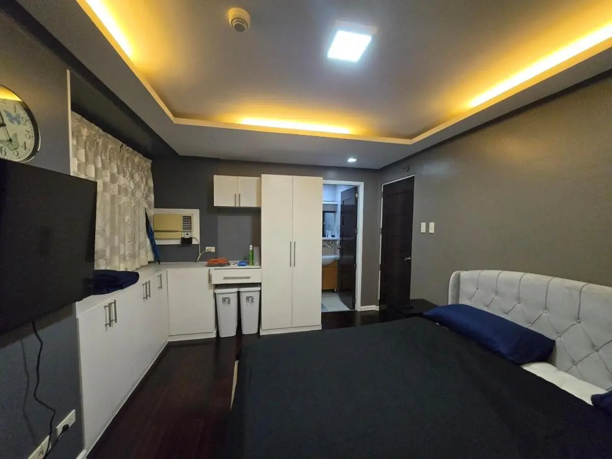 Image 2 of Central BGC – Spacious Modern 2 bedrooms 2 bathrooms with Balcony