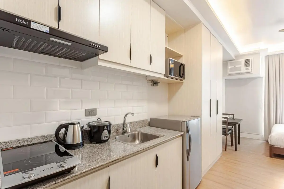 Image 4 of Central Modern Cosy Condo in Makati – The Linear Suite