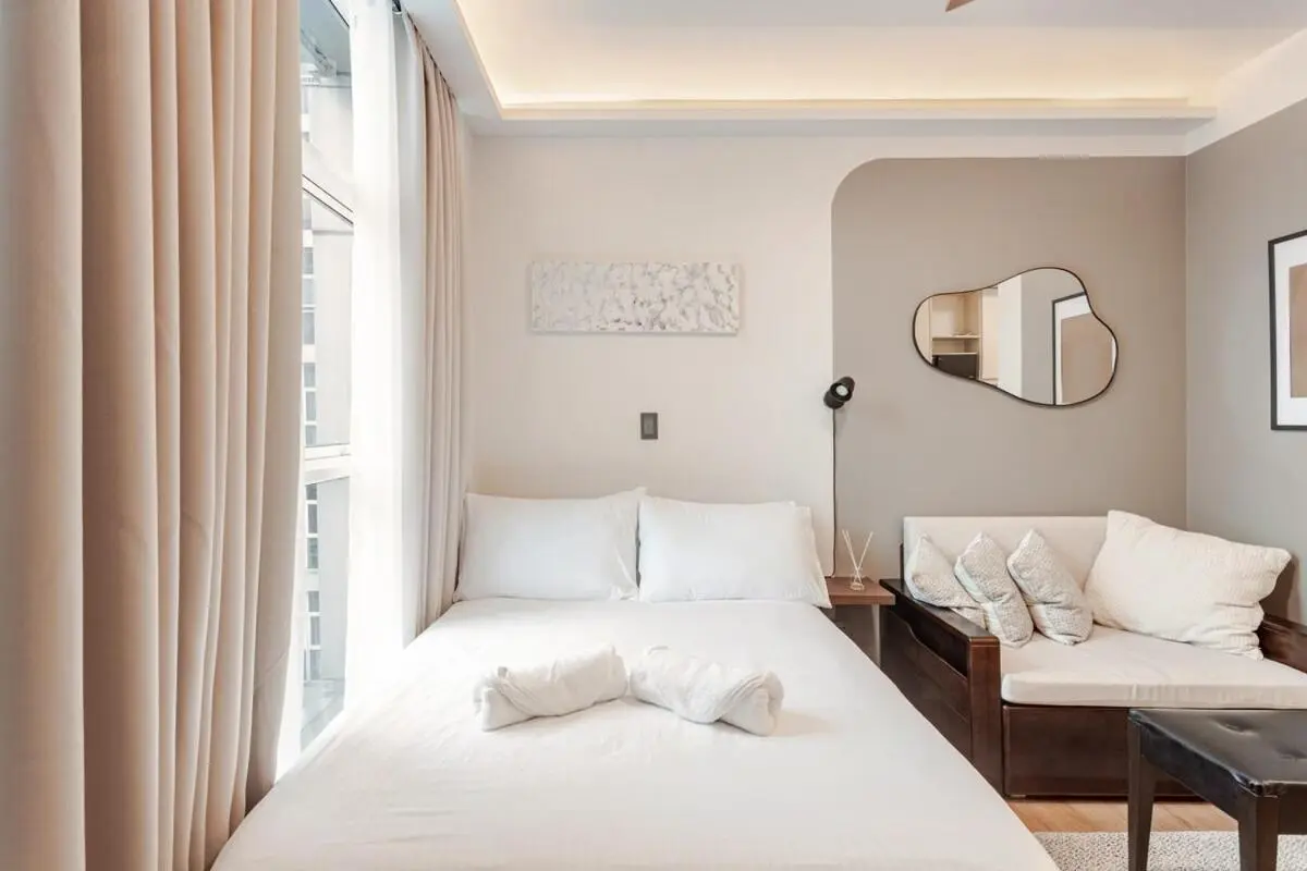 Image 1 of Central Modern Cosy Condo in Makati – The Linear Suite