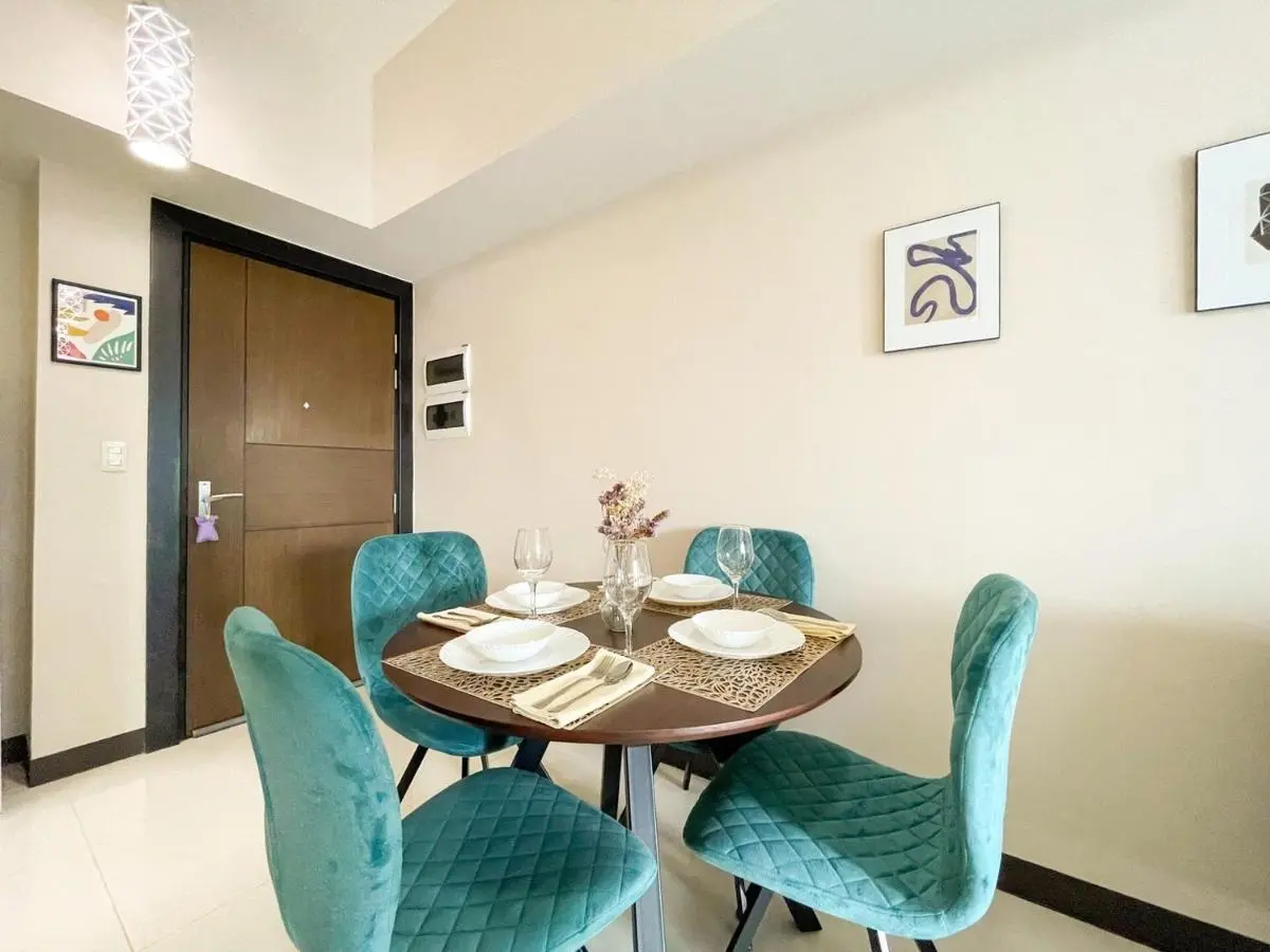 Image 4 of Chic BGC Condo Near Uptown Parade #upt124r