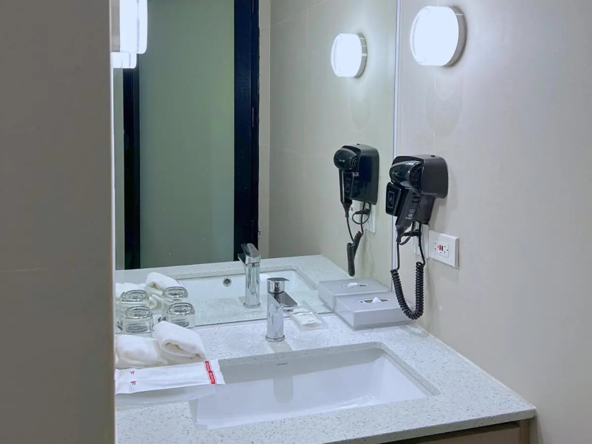 Image 4 of City Garden Hotel Makati