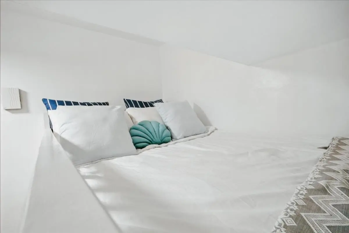 Image 2 of Coastal Studio in KL Tower Serviced Residences, Greenbelt, Makati! Maximum capacity 5 pax!