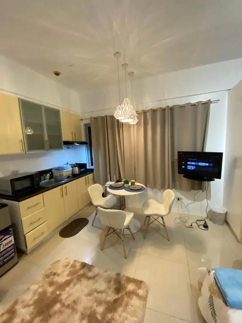 Image 3 of Comfy Artsy Studio in BGC