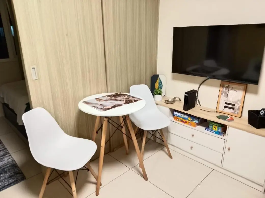 Image 5 of Condo Near MOA, NAIA, PICC, & CCP that is comfy with a view!