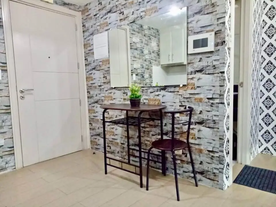 Image 1 of Condo Unit walking distance to Manila Airport (NAIA Terminal 3)