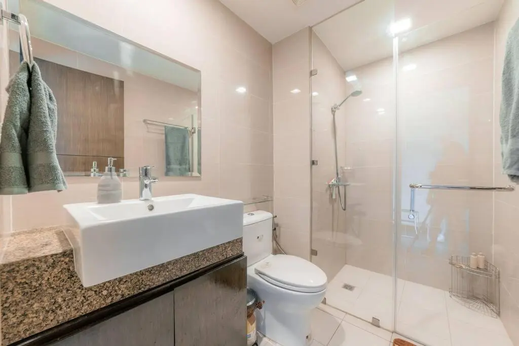 Image 2 of Condo at Venice Mall, near Airport, BGC & Makati