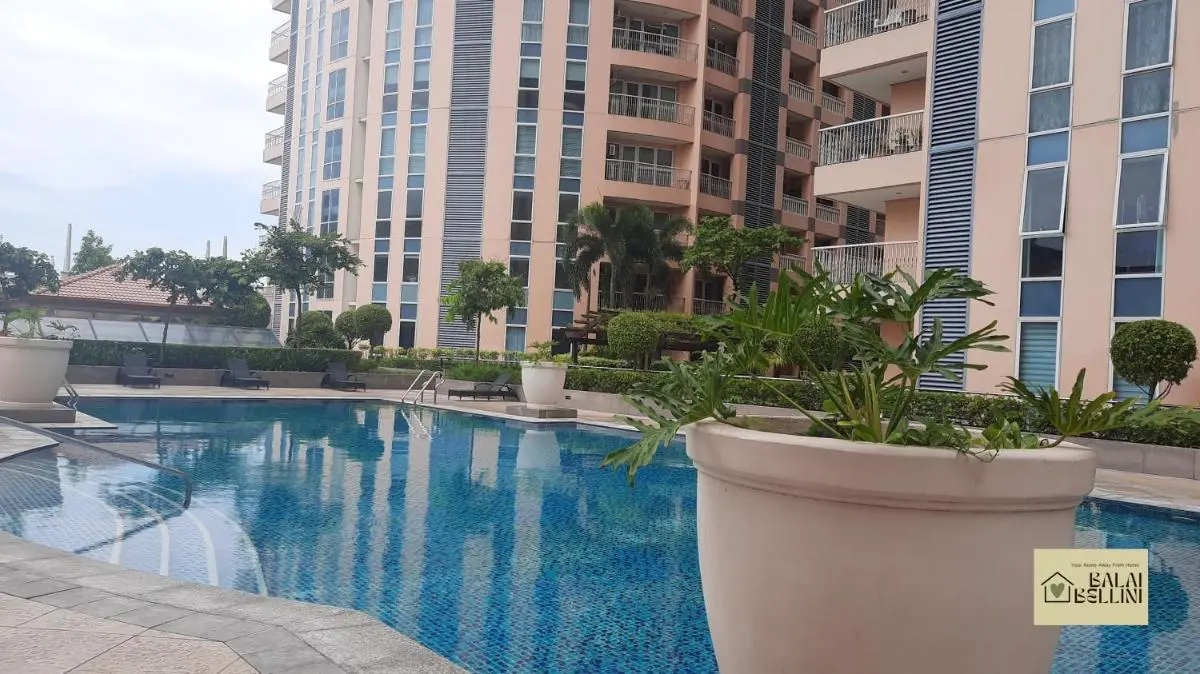 Image 3 of Condo in McKinley Hill near Grand Canal Mall (Balai Bellini)