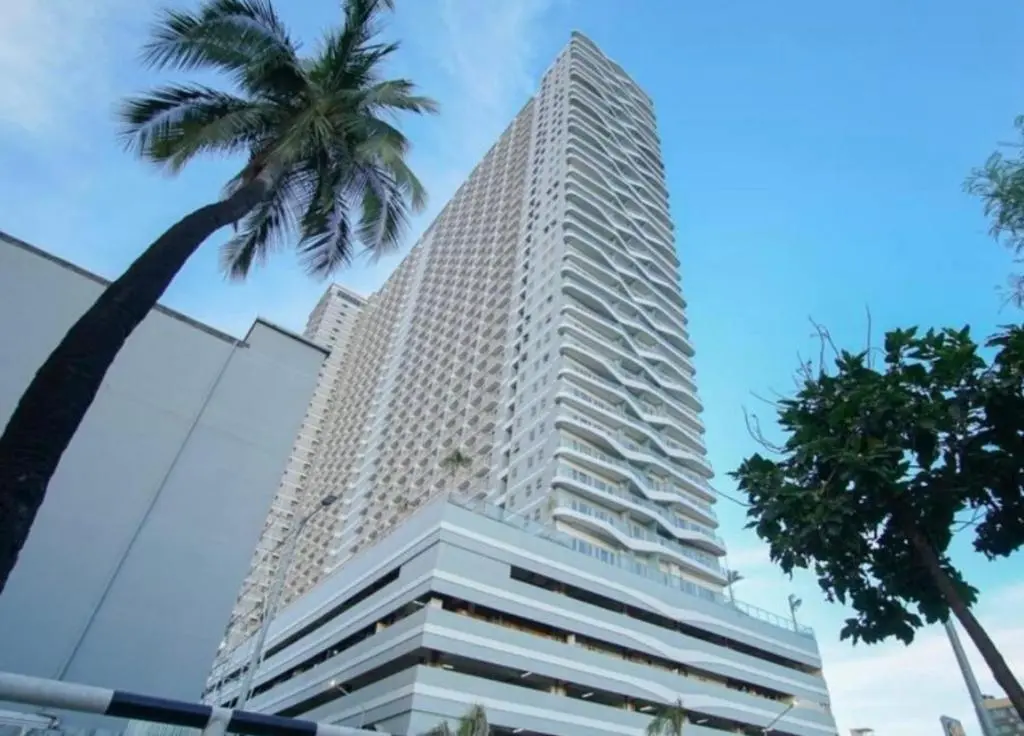 Image of Cosy Deluxe Flat with Balcony near MOA