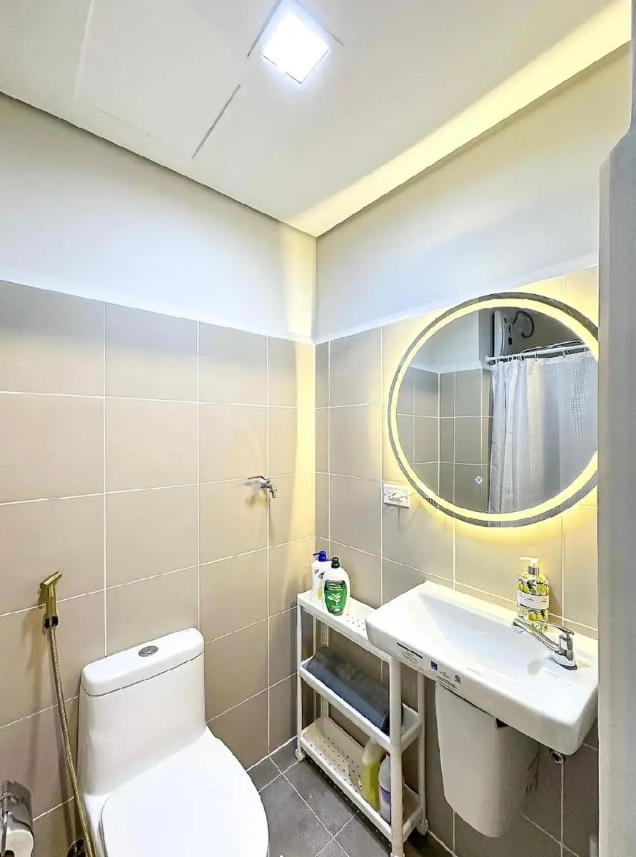 Image 5 of Cosy Deluxe Flat with Balcony near MOA