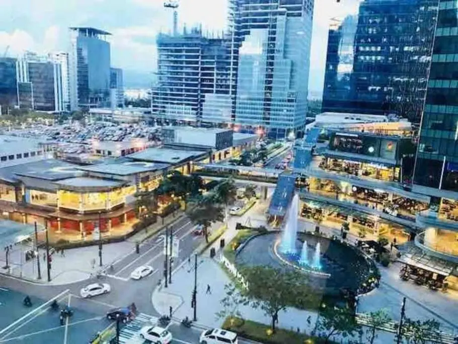 Image 6 of Cozy 1 BR One Uptown Residences BGC