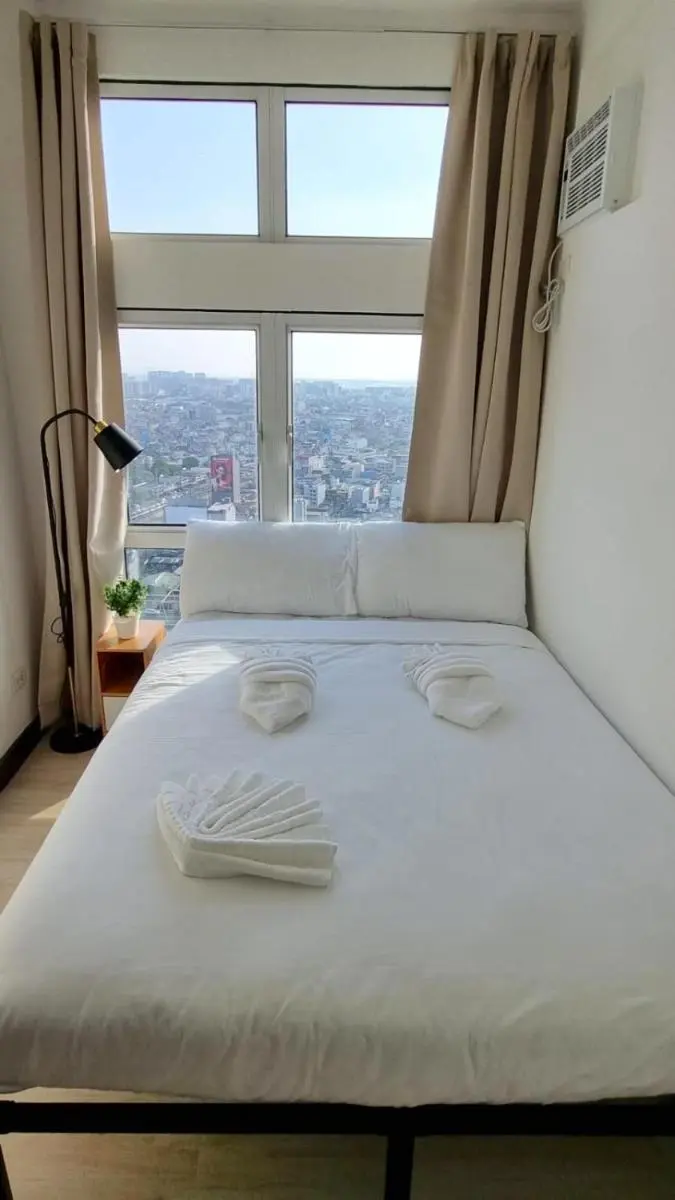 Image 5 of Cozy 1 BR San Lorenzo Place Netflix 4KM NAIA