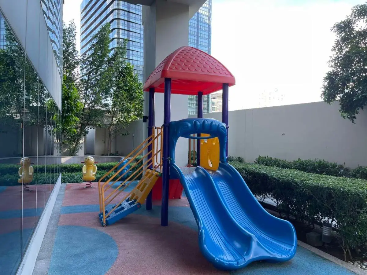 Image 5 of Cozy 1 bedroom condo in Uptown BGC