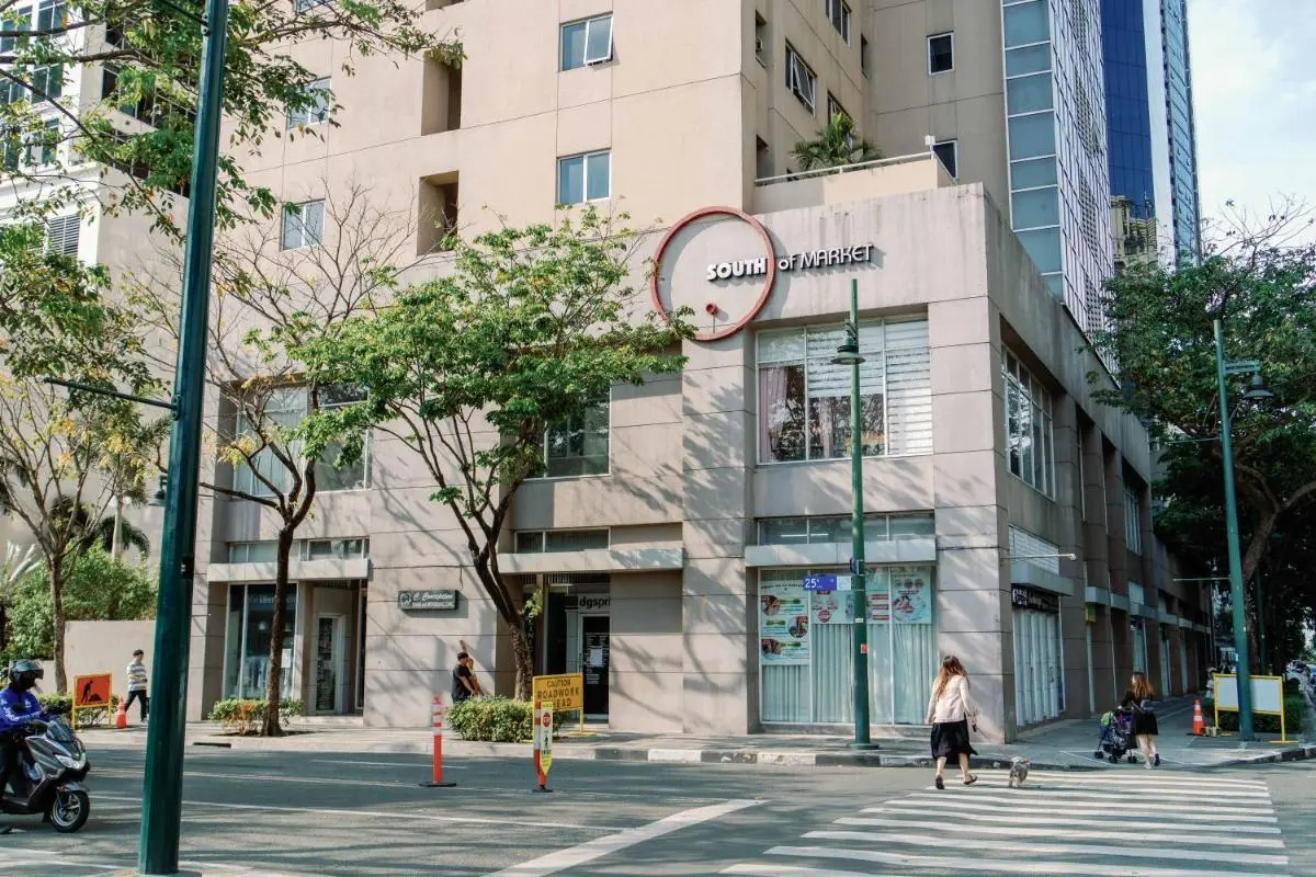 Image 3 of Cozy 2-Bedroom at South of Market SOMA BGC near SM Aura, Market! Market! & Bonifacio High Street