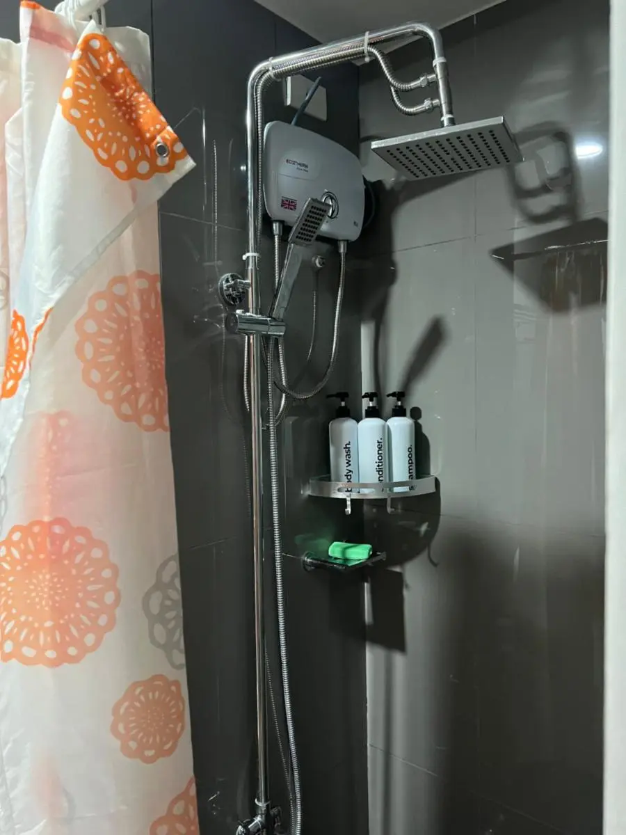 Image 1 of Cozy Condo Apartment in Makati / Manila with mall, restaurants, groceries, pool, netflix, disney+ and more
