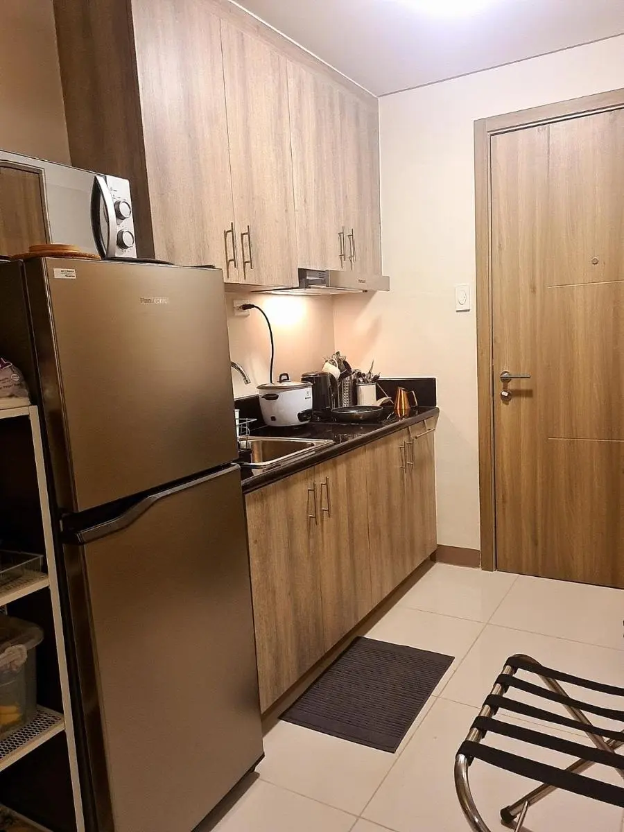 Image 5 of Cozy Penthouse 2BR Suite w Balcony – Amazing Manila Bay View and City Skyline near MOA