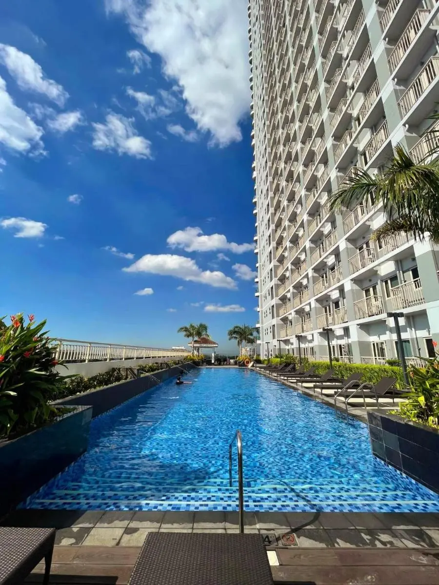 Image 4 of Cozy Penthouse 2BR Suite w Balcony – Amazing Manila Bay View and City Skyline near MOA
