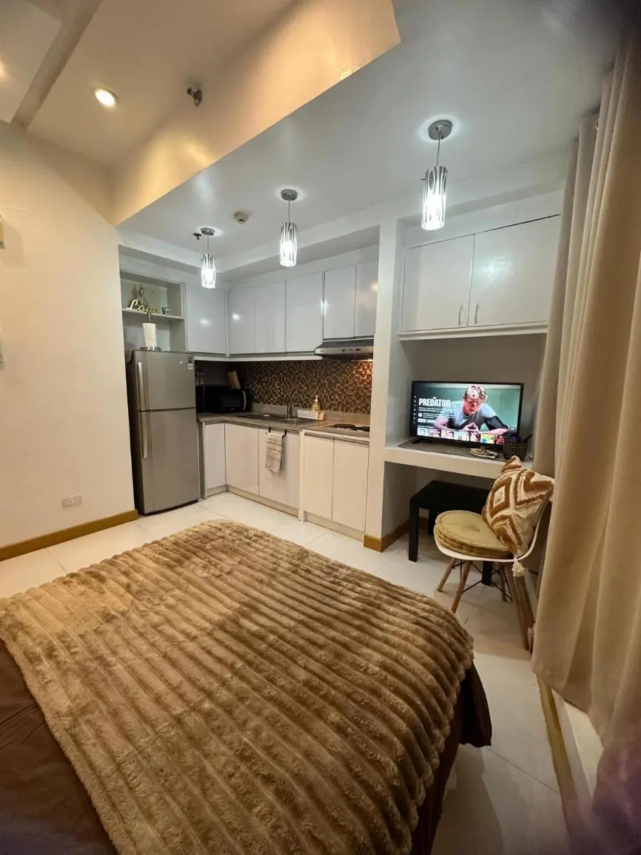Image 6 of Cozy Place with City View at Greenbelt Makati