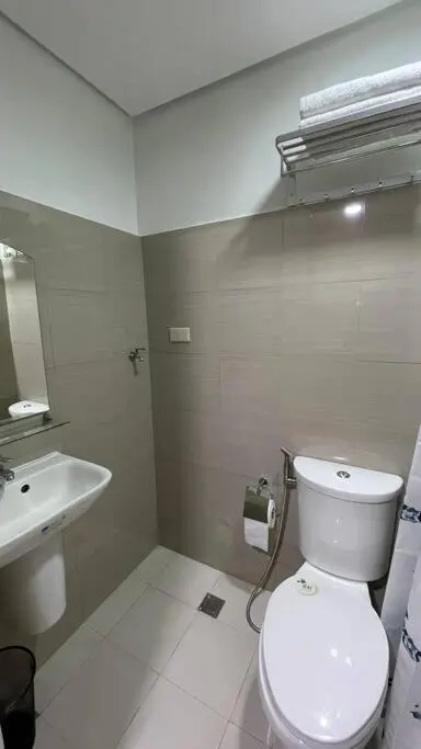 Image 5 of Cozy Shore Residence with balcony near Mall of Asia & airport