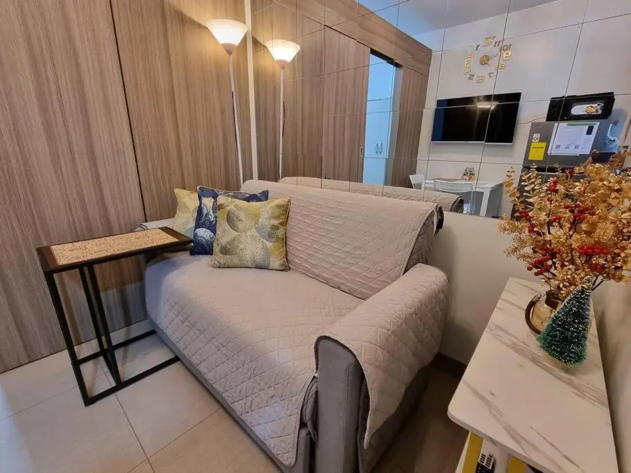 Image 1 of Cozy Shore Residence with balcony near Mall of Asia & airport
