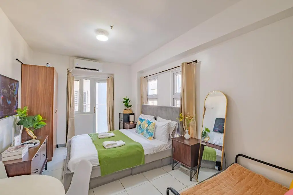 Image of Cozy Studio with Balcony Netflix Free Access to POOL and GYM 100mbps