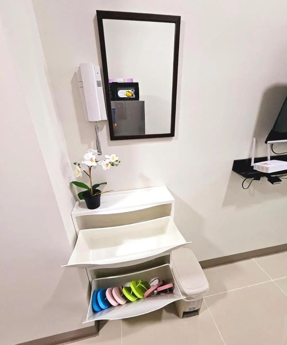 Image 4 of Cozy Two Bedroom Family Suites at Coast Residences near PICC, WTC & MOA