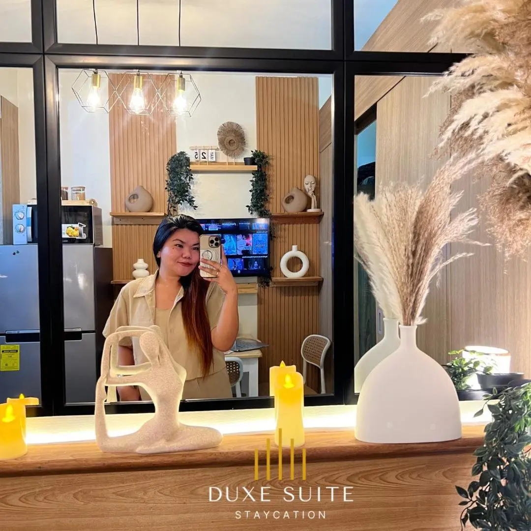 Image 6 of Cozy & Aesthetic walking distance to MOA,near NAIA AIRPORT with NETFLIX,MINIVIDEOKE,BOARDGAMES-DUXE9
