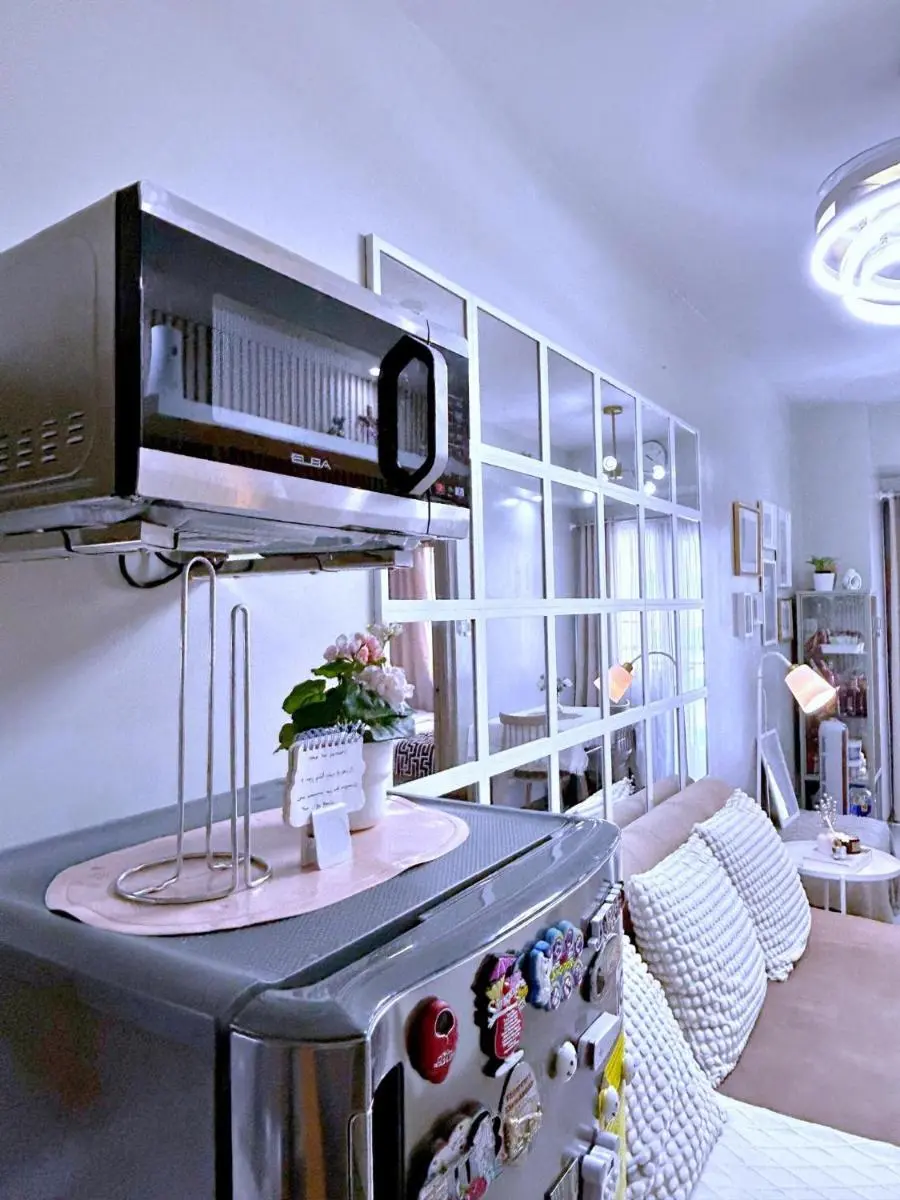 Image 5 of Cozypura Staycation near MOA, Airport , with free fast WIFI, Netflix and pay parking