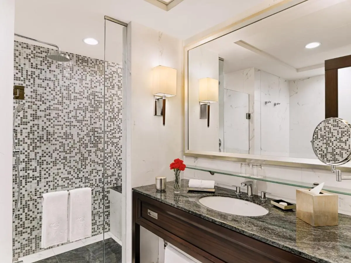 Image 2 of Crimson Hotel Filinvest City, Manila