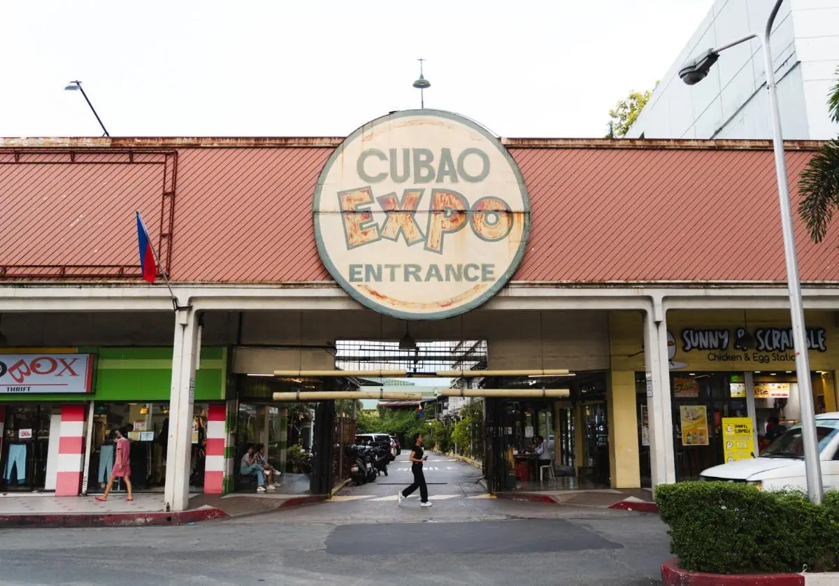 Image 1 of Cubao Manhattan Plaza Residential Condo T139G – HUGE Studio with Pool, Kitchen & Balcony, Walk Distance to Araneta Coliseum LRT MRT Malls in Cubao Quezon City – Staycations by SMS