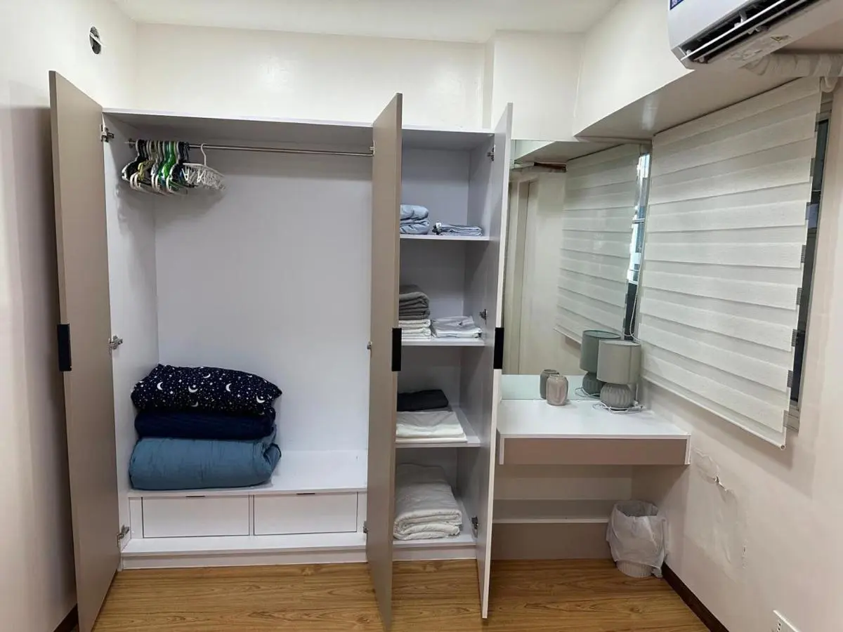 Image 2 of Cylo’s Place Spacious 2BR Apt linked to MRT Station near GMA 7