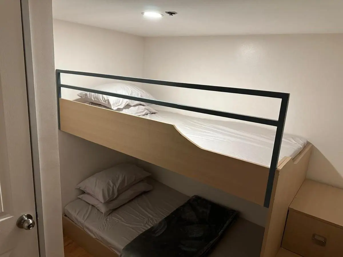 Image 1 of Cylo’s Place Spacious 2BR Apt linked to MRT Station near GMA 7