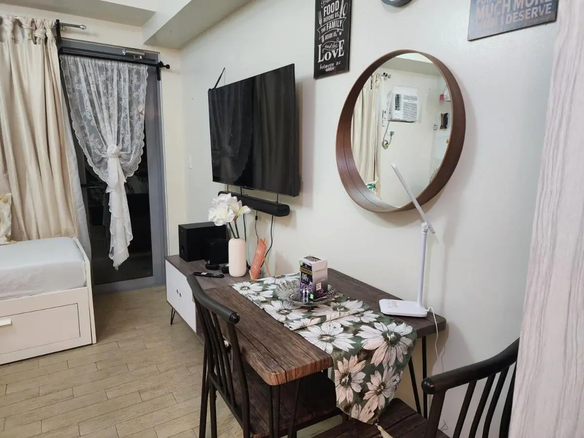 Image 5 of DG CONDOTEL @MANHATTAN PLAZA T2 STUDIO WITH BALCONY , 50 INCH TV AND UNLI WIFI @Araneta Cubao Quezon City Philippines