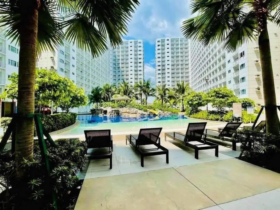 Image 1 of Da Residence-1BR in MOA w/ direct pool access