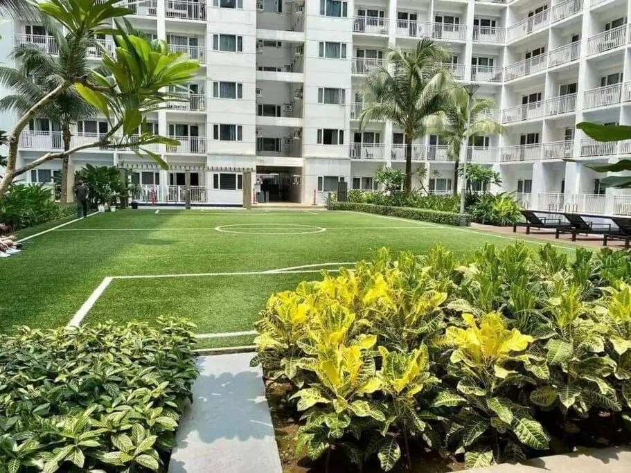 Image 6 of Da Residence-1BR in MOA w/ direct pool access