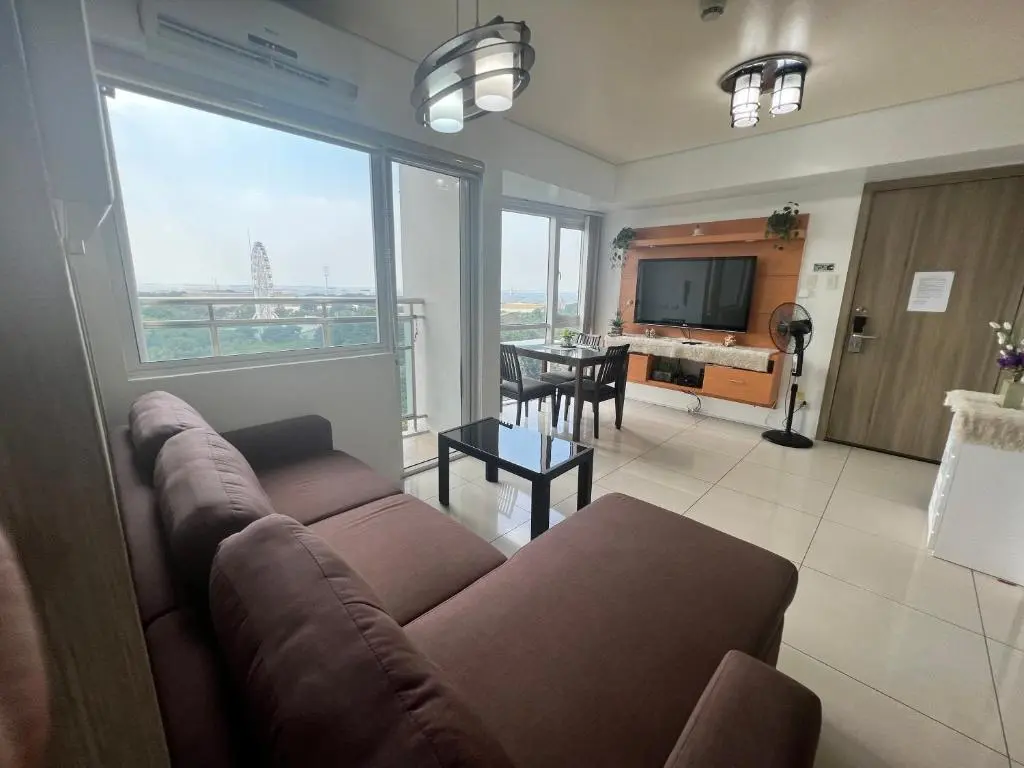 Image of De Luxe, Standard and Studio Suites -The Breeze Residences-close to Airport,Mall of Asia, US Embassy